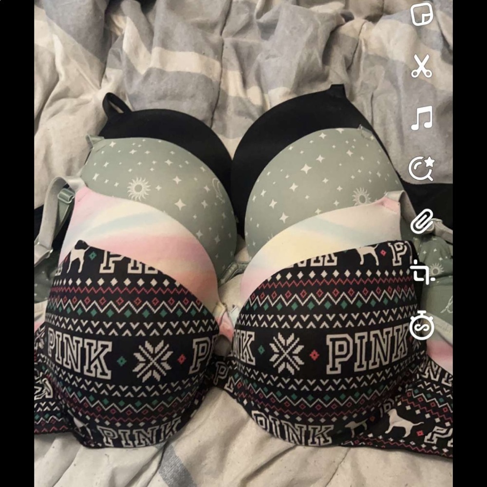 36 C VS PINK Bras